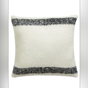 HBC Stripes Hudson’s Bay all season wool blend cushion
